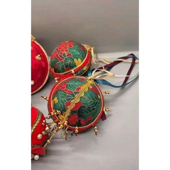 Lot of 4 Vintage Handmade Push Pin Beaded Ball Christmas Tree Ornaments - Picture 2 of 10